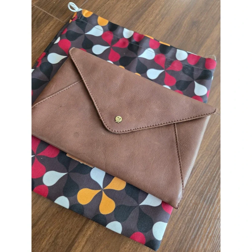 Yoshi Lichfield Tan Brown Leather Slim Clutch Bag with Floral Dust Bag Accessory